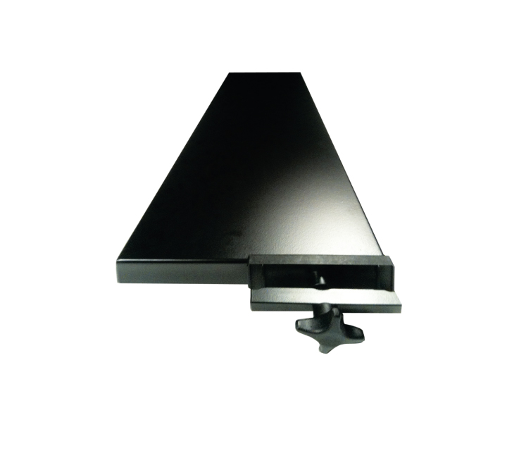 5051 5053 Shelf Exponering och tryckprodukter till företag 30x120 cm Hylla - EXPOwire EXPOwire Hylla för EXPOwire system. Storlek: 30x120 cm <b>Produktöversikt:</b> Leveranstid: 15-19 arbetsdagar Material: Alu. Väska: Nej Tillhör: EXPOwire System